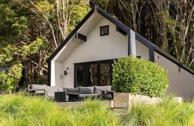 Villas 3–5: Family Retreat – 3 Villas Near the Beach, Sleeps 10+