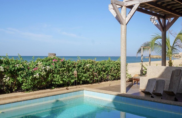 VILLAS BADIENE: Room with direct access to the beach and swimming pool