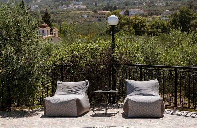 Villas Lefkothea