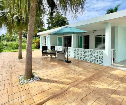 Villatoña, 4BR, Beach house with pool