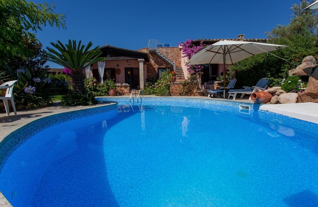 "Villetta Le Rose" with Sea View, Pool, Wi-Fi, Garden & Terraces