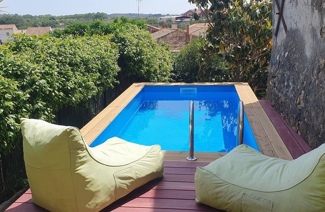 Vine Views Suntrap Terrace, Garden And Small Pool With Terrace