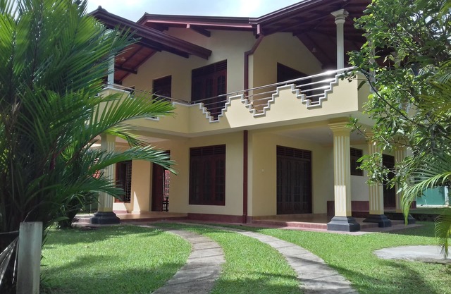 Vinses Villa in Hikkawah