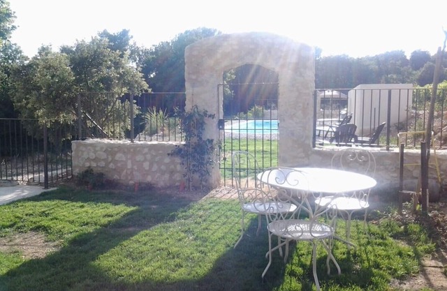 Vinsobres: George Charming cottage with pool in Drôme Provençale