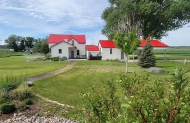 Vintage "1903" Home located in rural Wyoming. Close to 3 lakes and mountains!