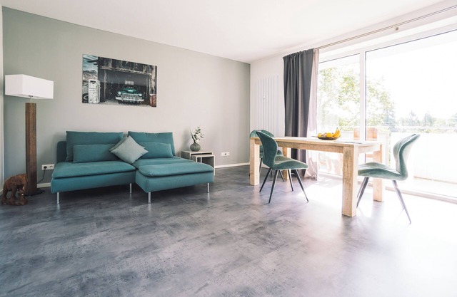 Vintage Apartment Schwetzingen - living room - bedroom - kitchen - balcony
