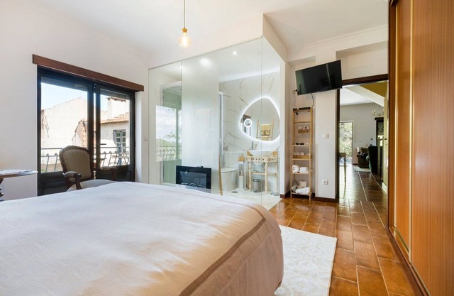 Vintage Charm Meets Modern Comfort