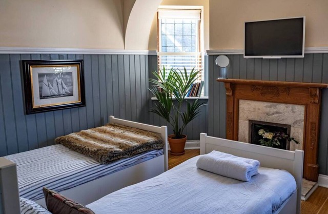 Vintage Cottage on OSEA Island