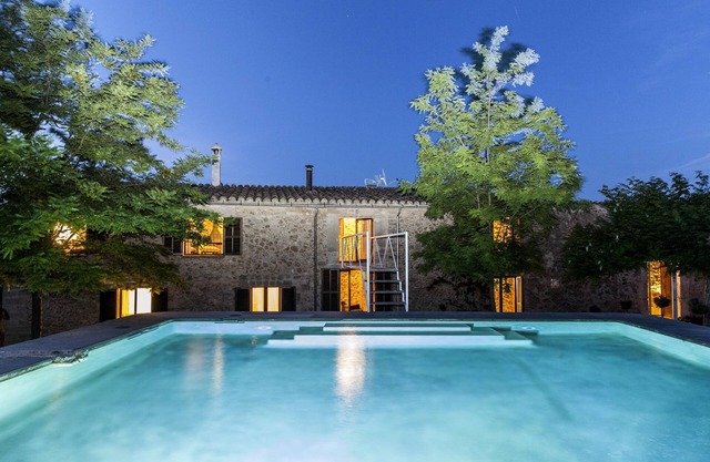 Vintage' country house with charm, 2 - 8 persons, center of the island, wifi, pool, BBQ
