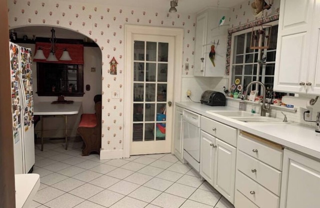 Vintage home with modern conveniencesnn
