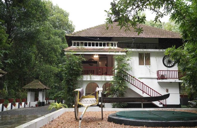VINTAGE VALLEY HERITAGE HOME