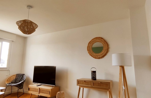 Violettes Blanches ★ Cosy★ Private parking ★ TV ★ WiFi