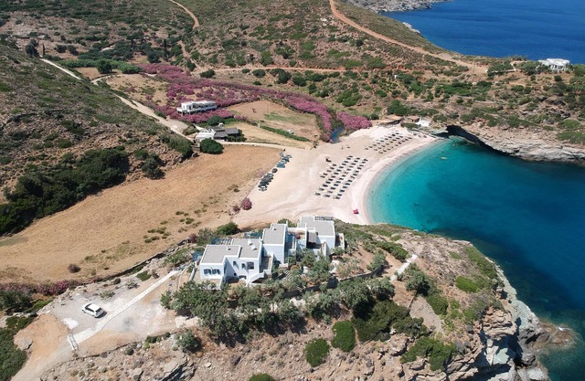 Vitali Beach House for 6