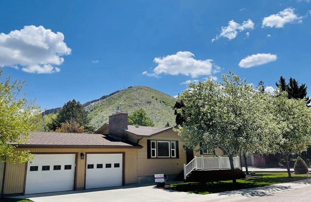 Viva La Vida "Live The Life" Vacation Rental in Downtown Lava Hot Springs, Idaho