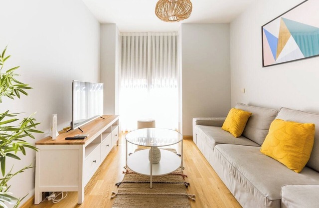 Vivodomo - Free parking, super bright, 2bed/2bath