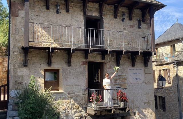 Votre Séjour en Aveyron : Maison de Caractère au Pied D'un Château Médiéval