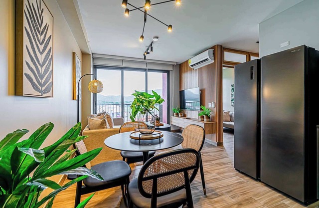 w* | Regal 1BR w/Great Deco in Centriqo