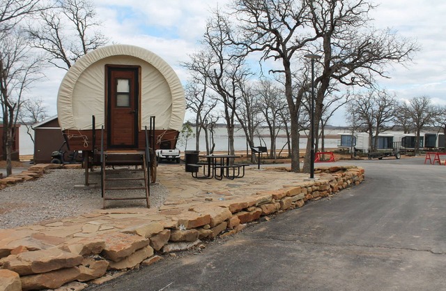Wagon 1 - Cozy - Stylish West Wagon - Rustic Charm