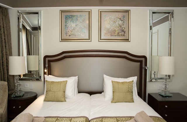 ⚜WALDORF ASTORIA⚜ Queen Suite⚜ Luxury 2BR⚜Balcony⚜