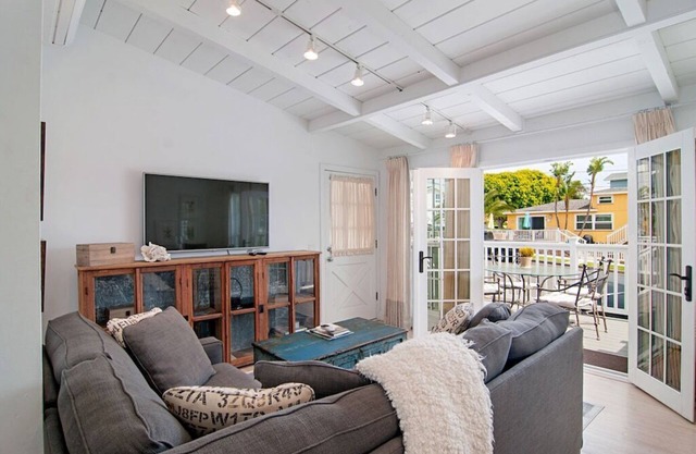 Walk to Beach | AC | Patio w/Ocean View