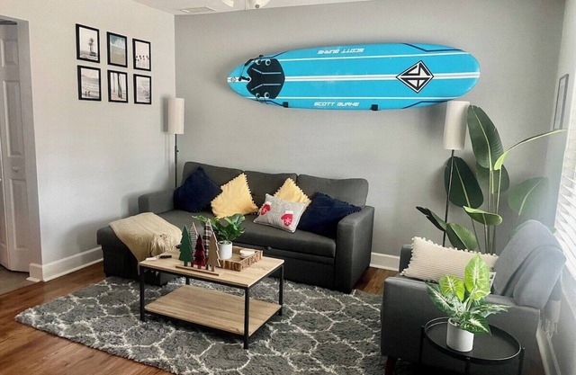 Walk to beach, backyard grilling, private parking