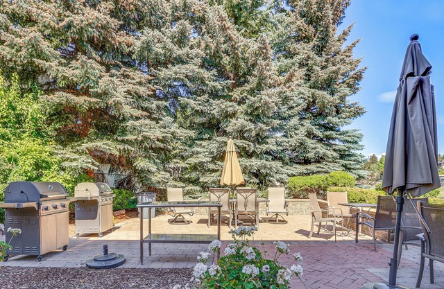 Walk to Dtwn Ketchum: Mtn-view Condo, Pool Access