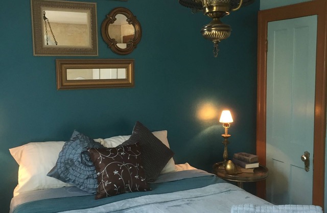 Walk to Everything -Blue Room