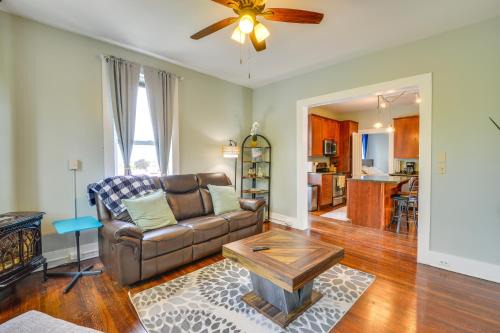 Walk to Lake and Dining Inviting Sackets Harbor Apt