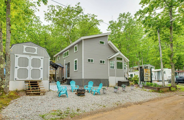 Walk to Lake Beaches: Cabin w/Patio in Belmont!