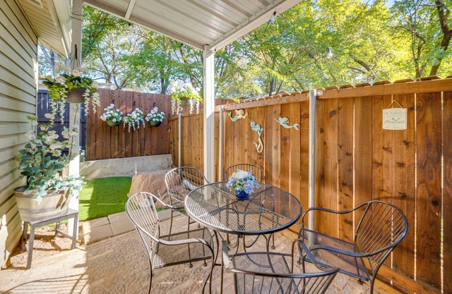 Walk to Lewisville Lake: Pet-Friendly Texas Abode!