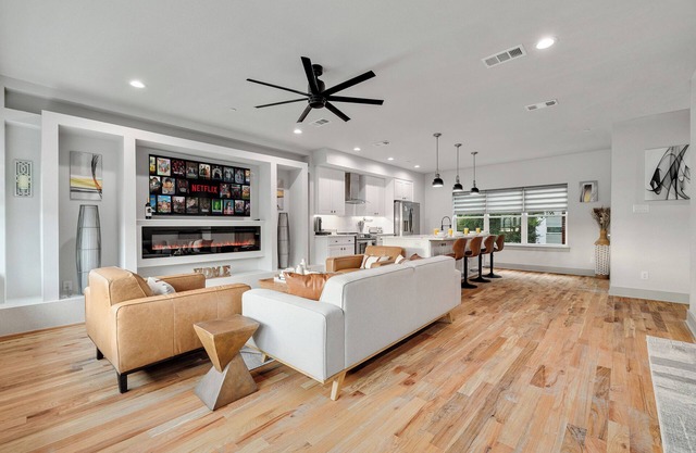 Walk to Lower Greenville+Lakewood! Central Getaway