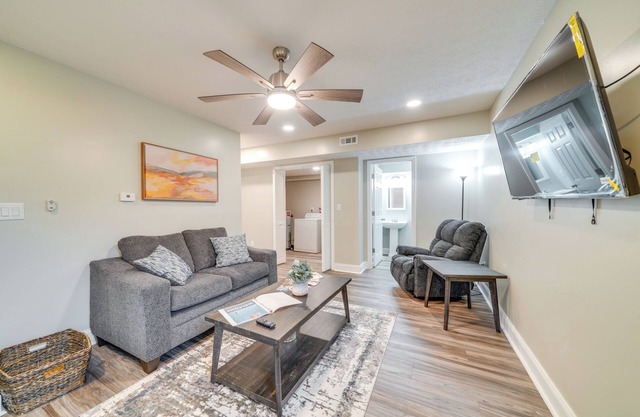 Walk to Mellwood Art Center: Home w/Private Deck!