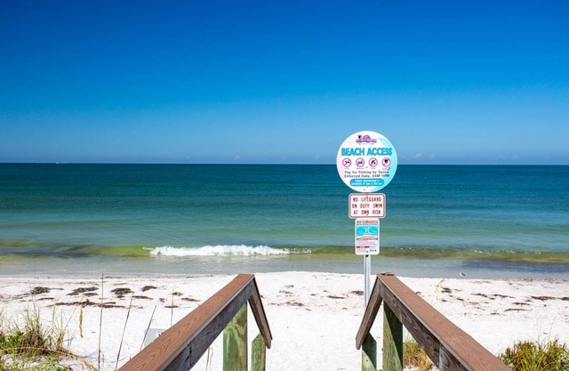 Walk to The Best Restaurants, Beaches, and Activities. Heated Pool. Fabulous Location.