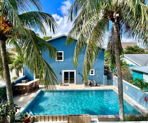 Walk to the water, chill in the pool & sauna
