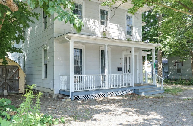 Walk to Town: Bath Apt Near Keuka Lake Wine Trail