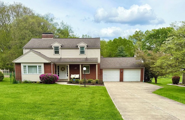 Walk to US OPEN! 4 bedroom house in Oakmont blocks from Oakmont Country Club