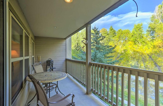 Walkable Dtwn Condo about 5 Miles to Beaver Creek Ski!