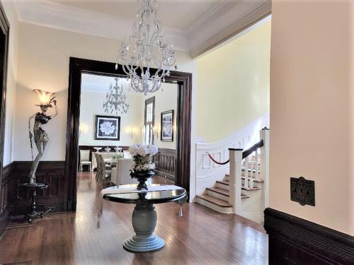 Walker Mansion on St Charles Ave - Unit 1