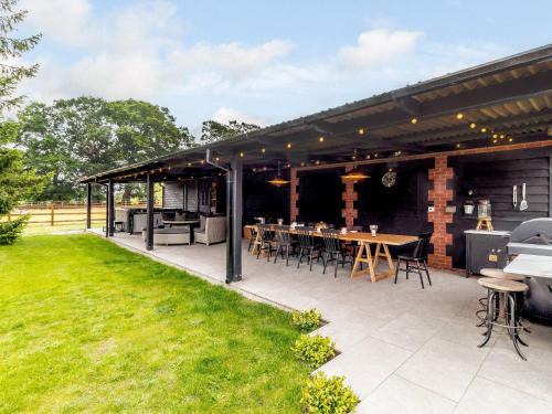 Walnut Tree Barn