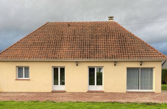 Warm house with quiet garden