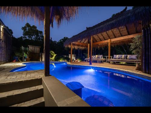 Warm spa, pool & Fireplace - Coolum Bali Gardens