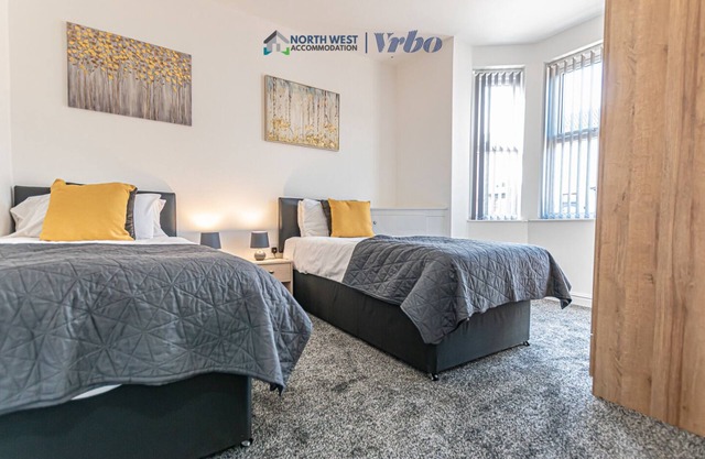 Warrington 3BR House – Ideal for Contractors Stay with Free WiFi & Parking