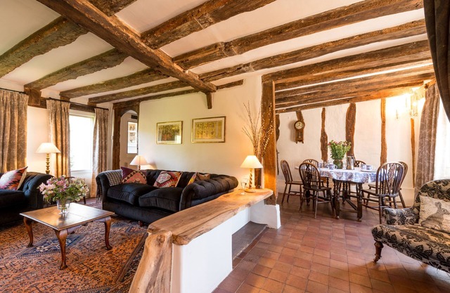 Water Cottage - A beautifully restored 15th Century Hall House in Suffolks prettiest tiny village, b