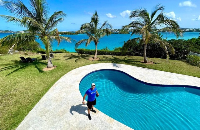 Water Front property with great views, pool, use of Kayaks, & strong Wi-Fi.