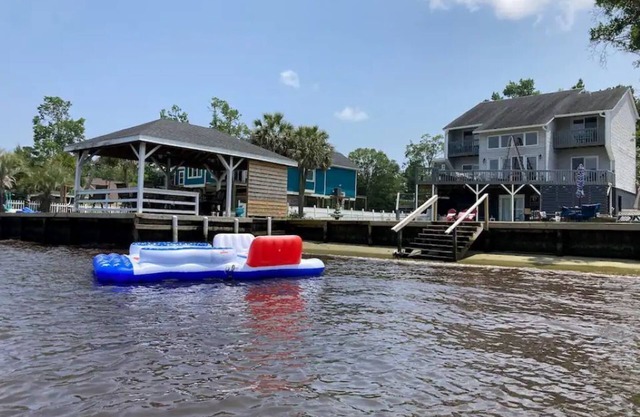 Water Front Wonderland Myrtle Beach Pets Welcome!