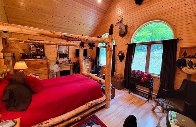 Water-view Luxury Cabin