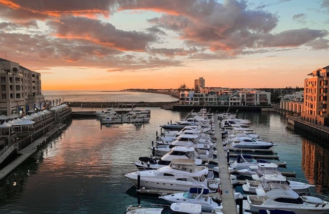 Watercolours on Marina - Glenelg Beach, SA