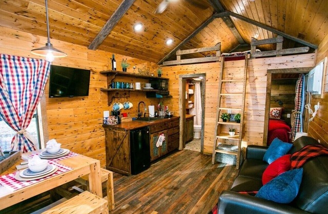 Waterfront, 100 Year-Old wood Cabin - #16