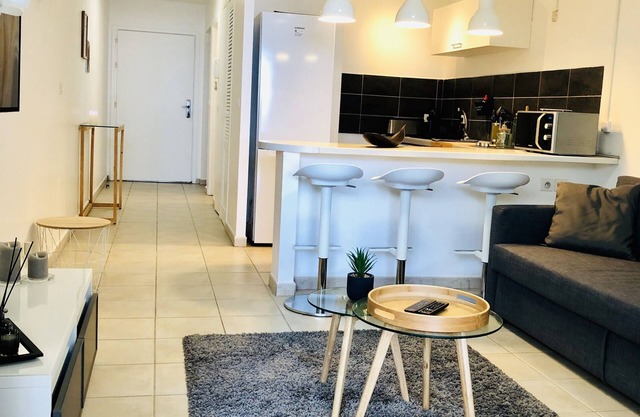 WATERFRONT APARTMENT