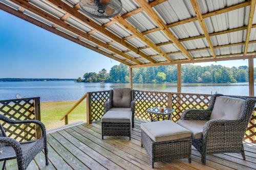 Waterfront Busters Place on Hickory with Fire Pit